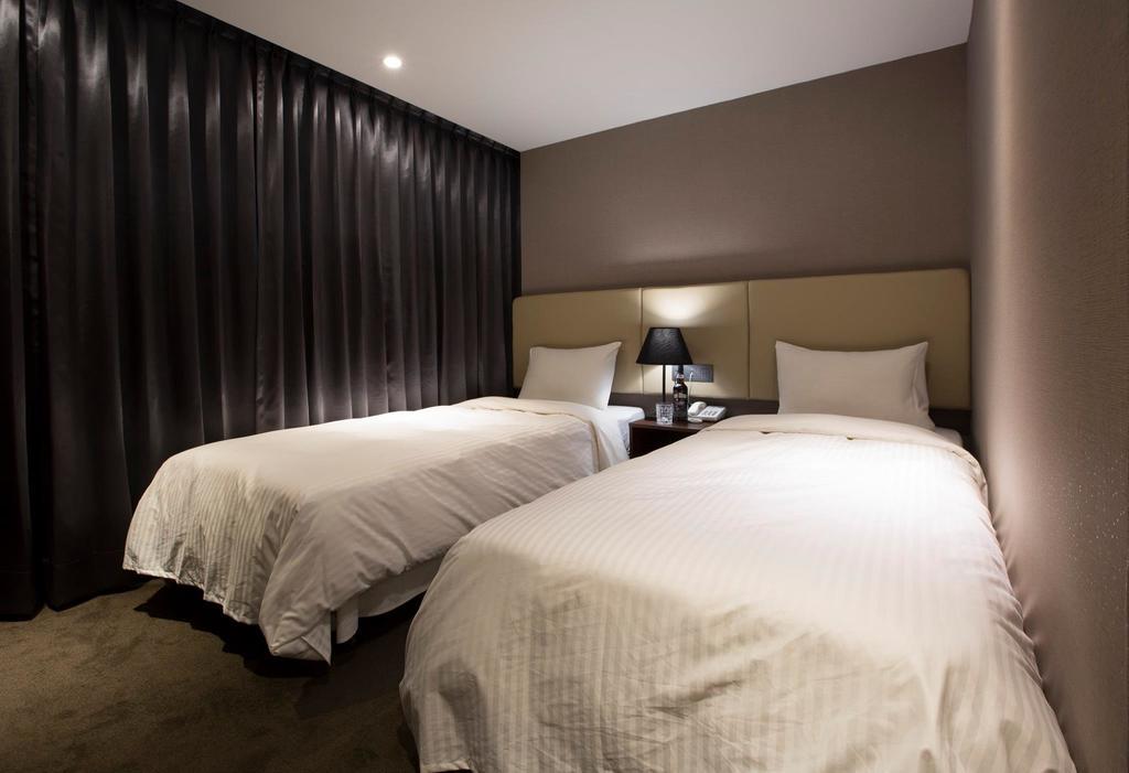Noble Hotel Taipeh Exterior foto